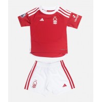 Nottingham Forest Replika babykläder Hemmaställ Barn 2023-24 Kortärmad (+ korta byxor)